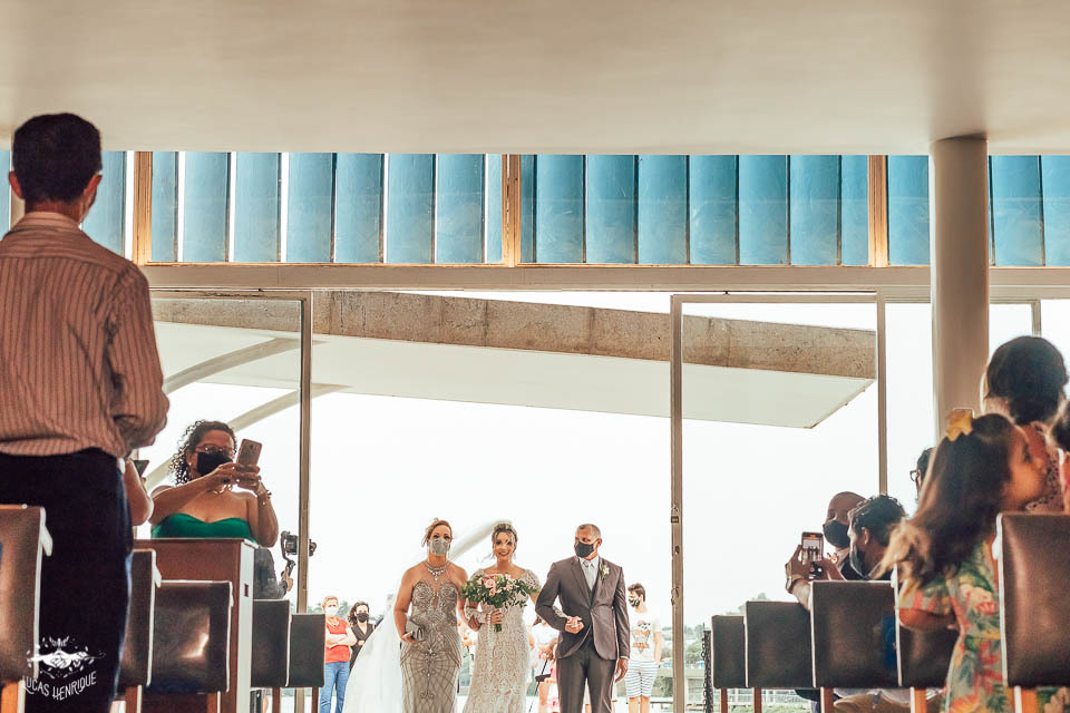 FOTOS CASAMENTO DE DIA IGREJINHA DA PAMPULHA