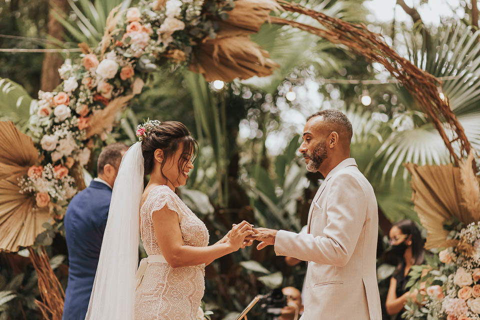 cerimonia de casamento de dia sitio paraiso da mata