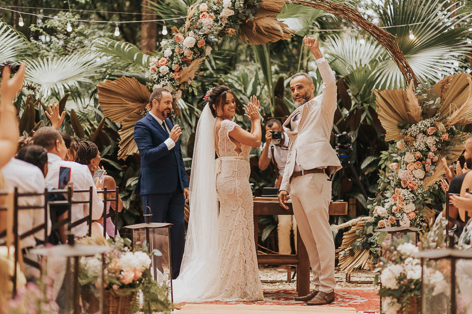 cerimonia de casamento de dia sitio paraiso da mata