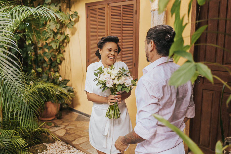 buque de casamento luz e flor