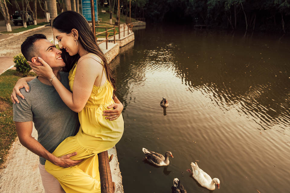 FOTOS ENSAIO  PRE WEDDING
 NA LAGOA COM BARCO