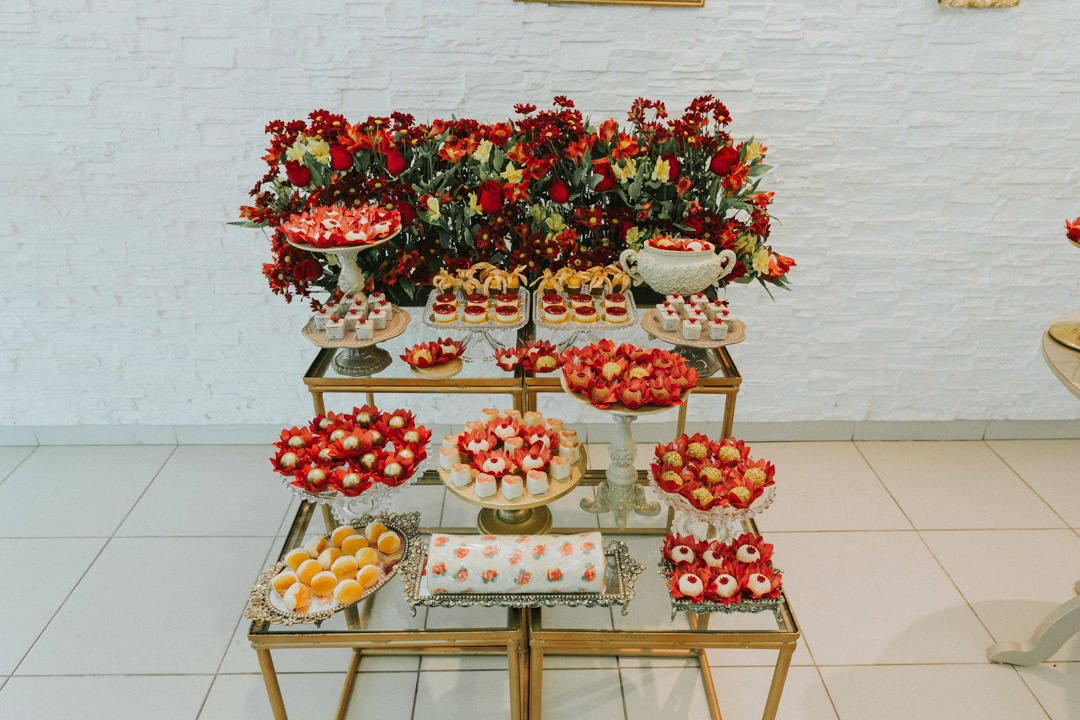 Decoração vermelha festa