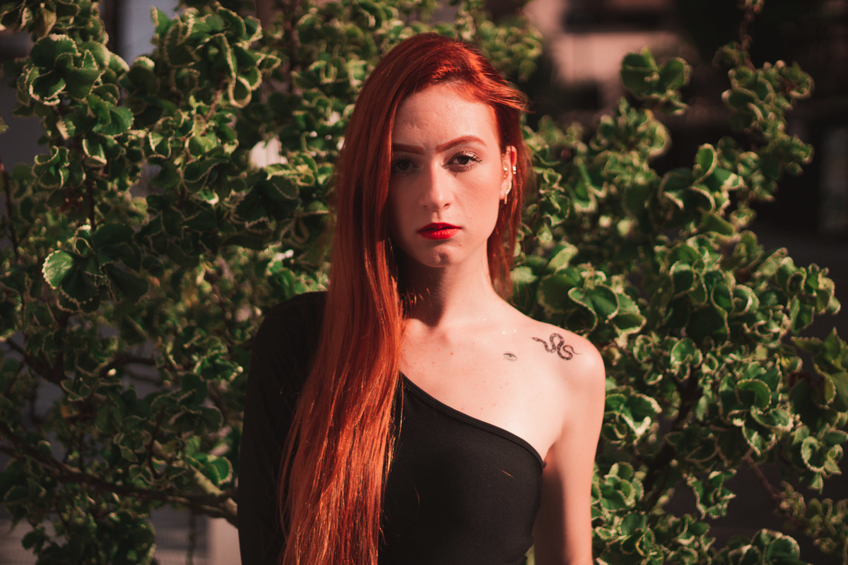 Ensaio fotográfico feminino na cidade em Praia Grande - SP, fotógrafo Fernando Freire na baixada santista.