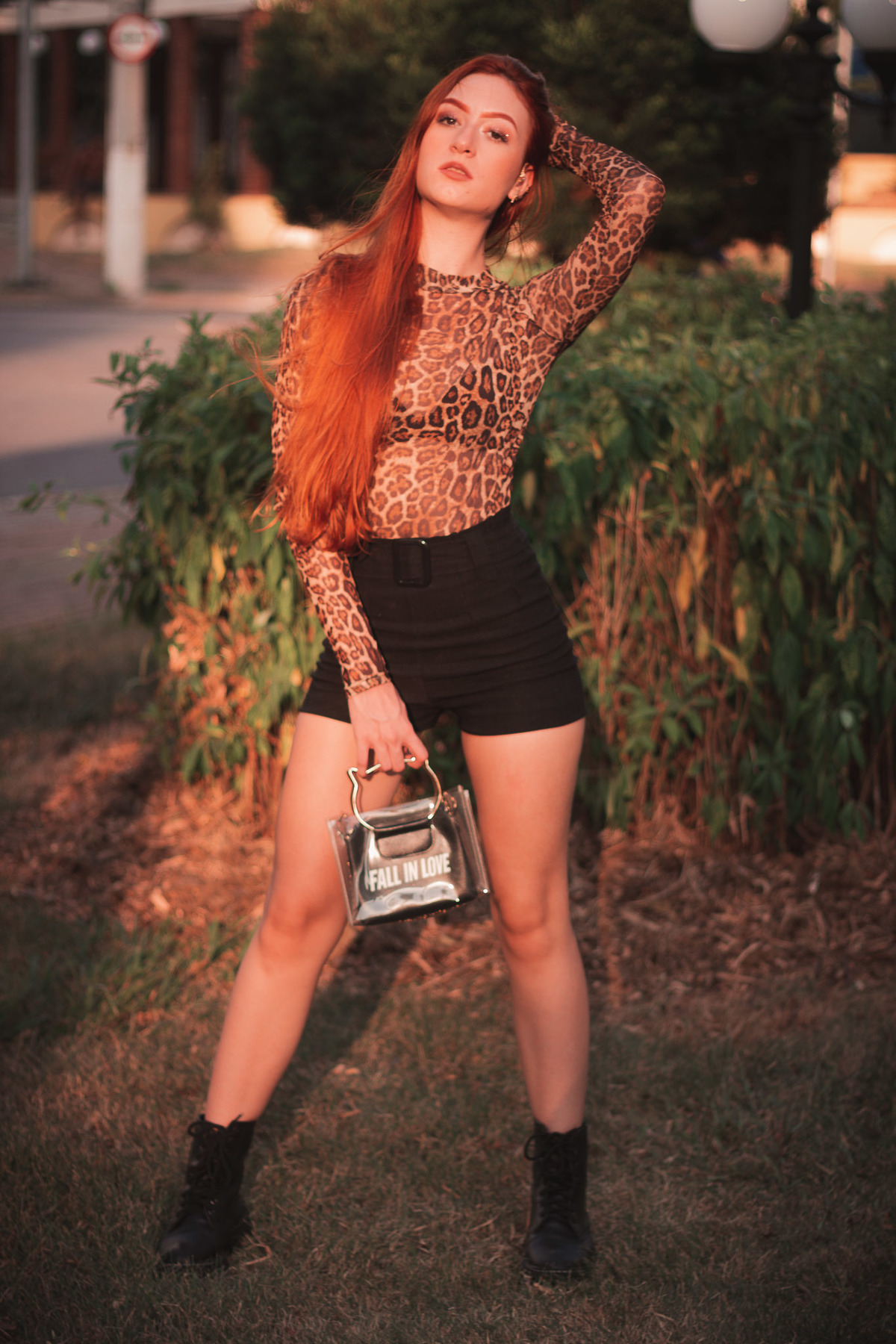 Ensaio fotográfico feminino na cidade em Praia Grande - SP, fotógrafo Fernando Freire na baixada santista.
