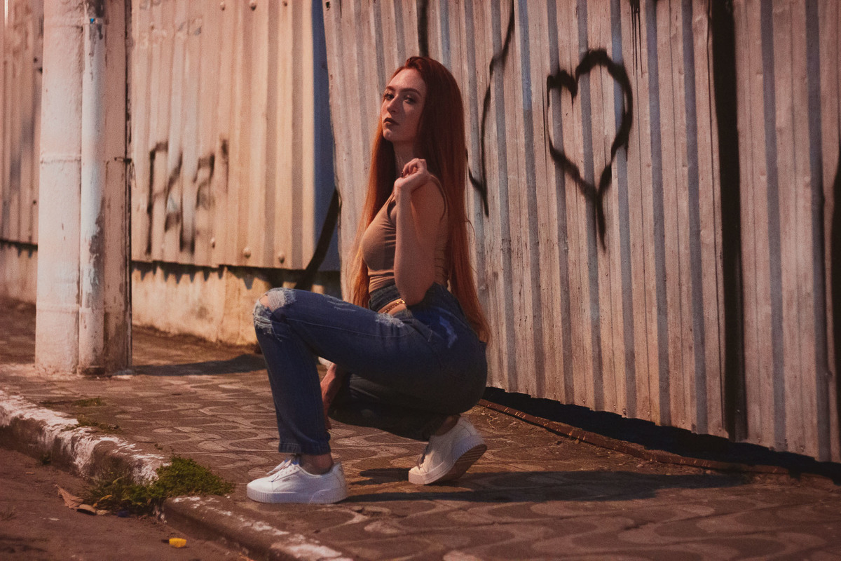 Ensaio fotográfico feminino na cidade em Praia Grande - SP, fotógrafo Fernando Freire na baixada santista.