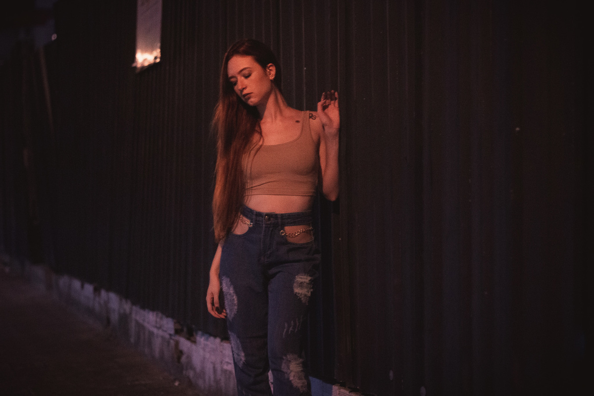 Ensaio fotográfico feminino na cidade em Praia Grande - SP, fotógrafo Fernando Freire na baixada santista.