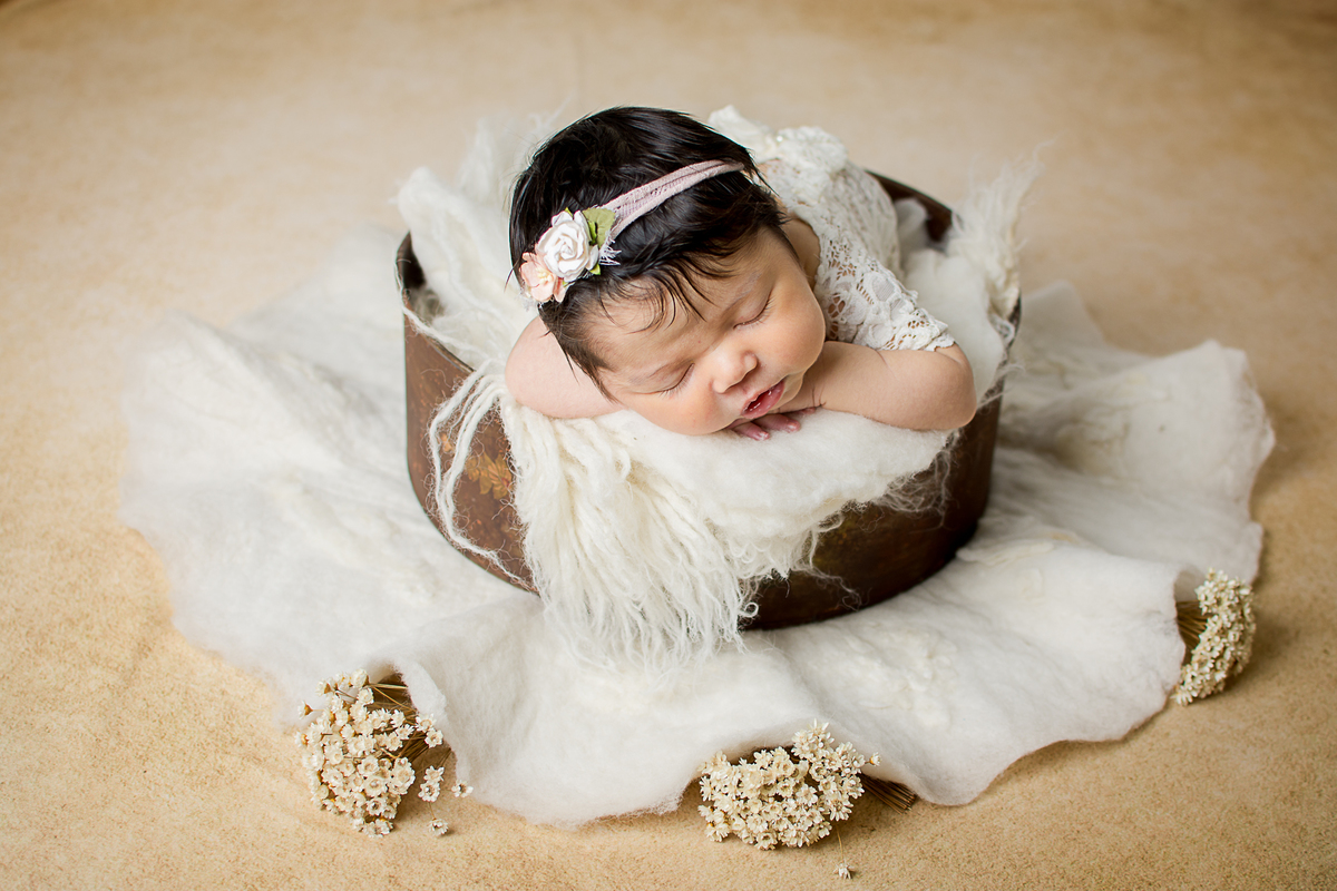 newborn são jose dos campos são paulo Ensaio recen nascido Ensaio bebe gestante amor fotografia nailie lucchesi fotografia fotografo estudio fotos com amor profissional 
