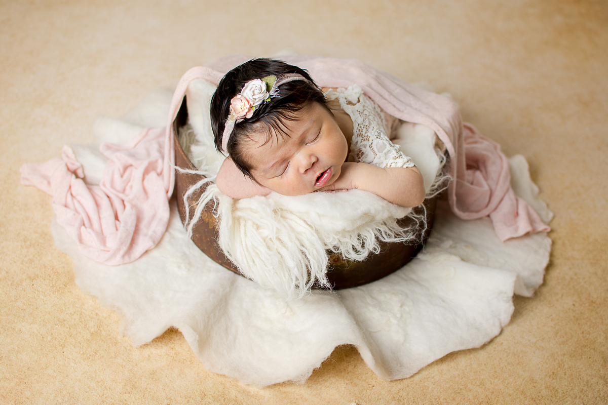 newborn são jose dos campos são paulo Ensaio recen nascido Ensaio bebe gestante amor fotografia nailie lucchesi fotografia fotografo estudio fotos com amor profissional 