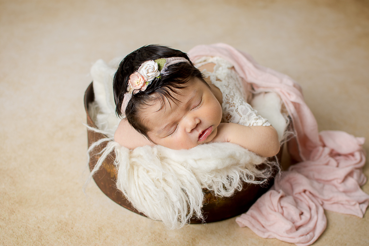 newborn são jose dos campos são paulo Ensaio recen nascido Ensaio bebe gestante amor fotografia nailie lucchesi fotografia fotografo estudio fotos com amor profissional 