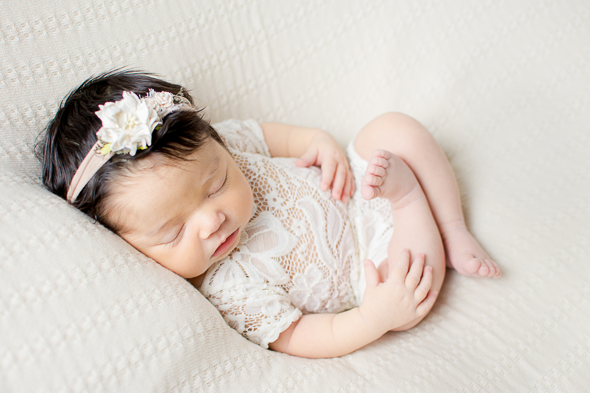 newborn são jose dos campos são paulo Ensaio recen nascido Ensaio bebe gestante amor fotografia nailie lucchesi fotografia fotografo estudio fotos com amor profissional 