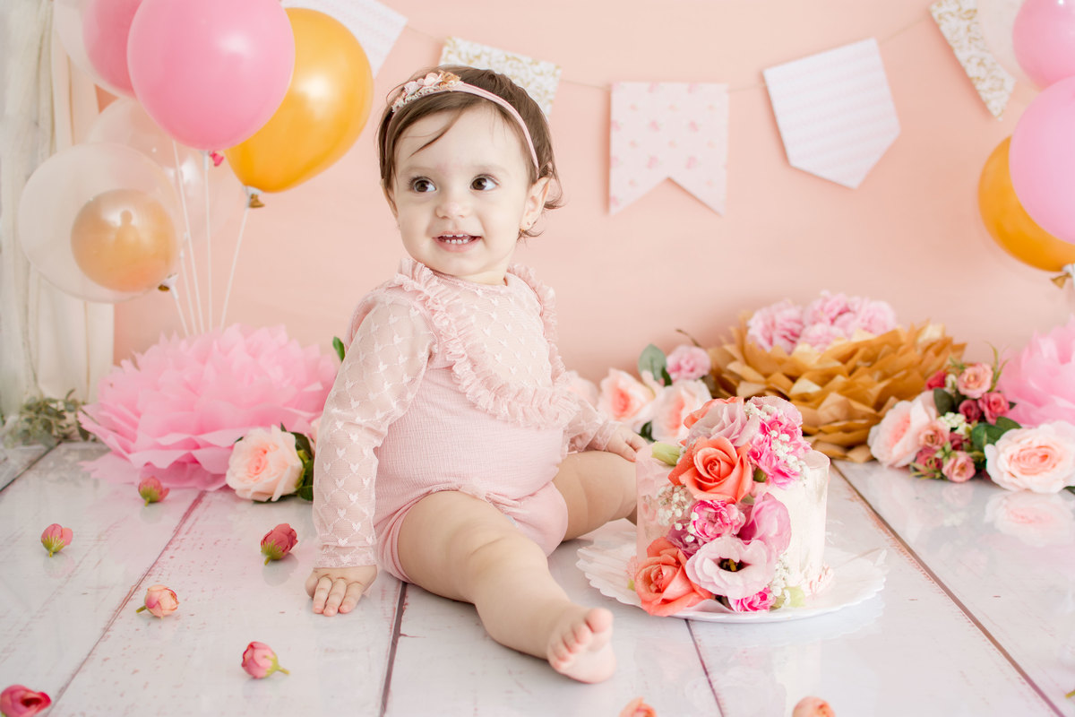 smash da alice e ela esta sorrindo em são jose dos campos são paulo pela fotografa nailie lucchesi