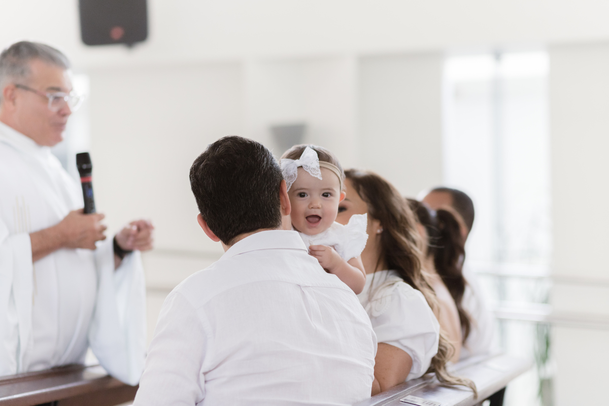 Batizado registrado com olhar delicado