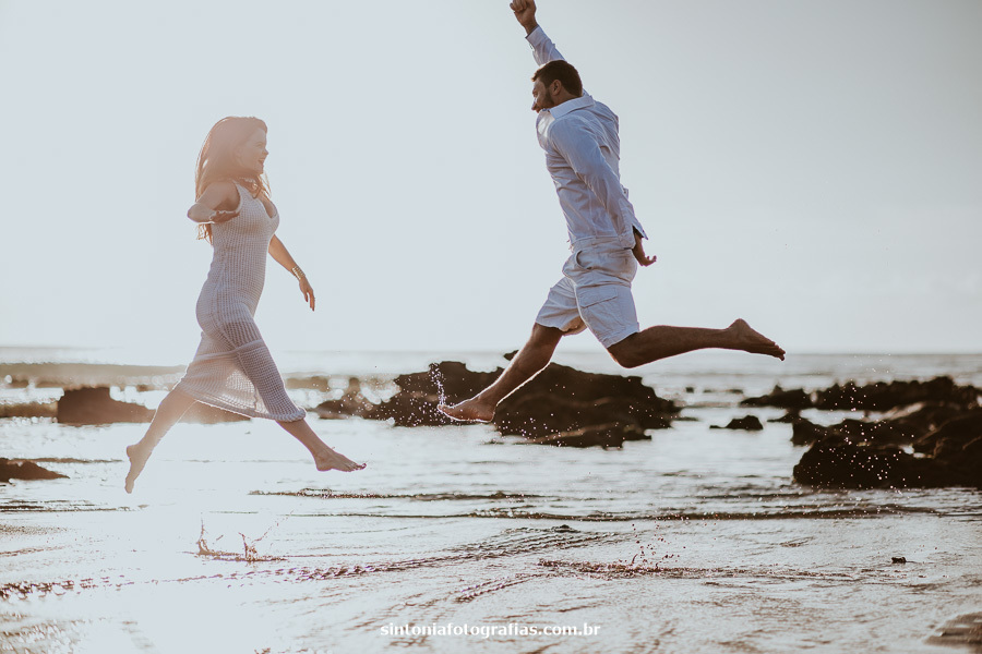 pré wedding pré casamento nascer do sol save the date fotos ensaio fotografia casal Serra Espirito Santo Vitória sintonia fotografias casamento wedding noiva bride