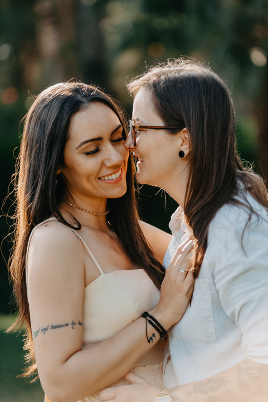 marcus espindola fotografia ensaio de casal lgbt em santo angelo no santuario da buriti pose delas muito lindas