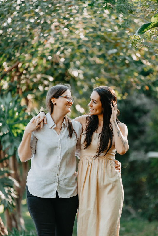 marcus espindola fotografia ensaio de casal lgbt em santo angelo no santuario da buriti pose delas muito lindas
