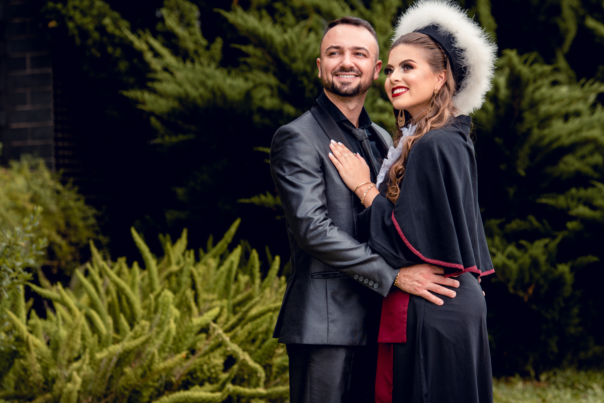 Formatura de Odontologia na cidade de Passo Fundo, pela Universidade de Passo Fundo.
Produção maquiagem por @tamiresimaimakeup e cabelo por @samoa_pf, colação de grau em Gran Palazzo.
Recepção e buffet por conta da Churrascaria Planalto.
Ensaio Prix Hotel