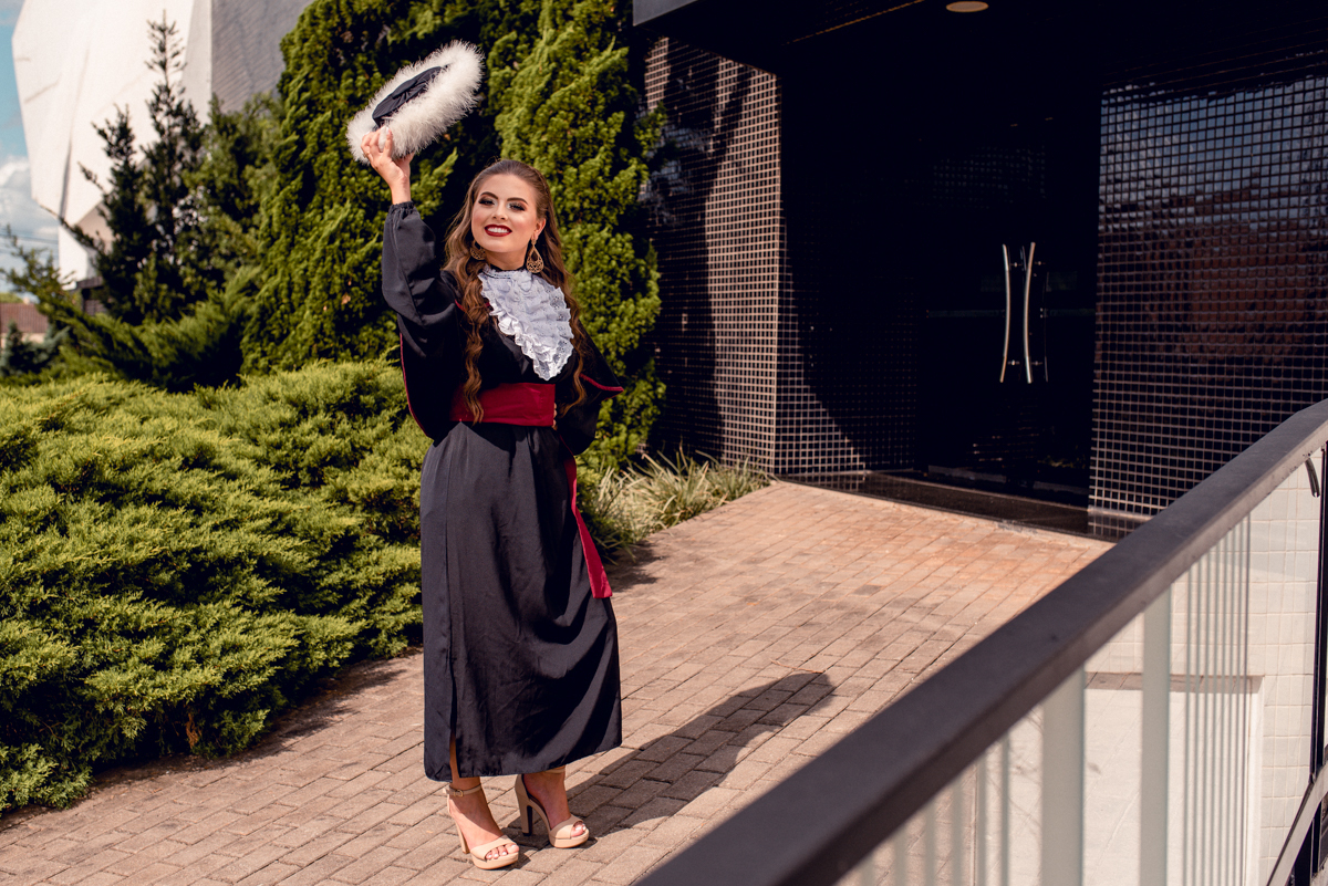 Formatura de Odontologia na cidade de Passo Fundo, pela Universidade de Passo Fundo.
Produção maquiagem por @tamiresimaimakeup e cabelo por @samoa_pf, colação de grau em Gran Palazzo.
Recepção e buffet por conta da Churrascaria Planalto.
Ensaio Prix Hotel