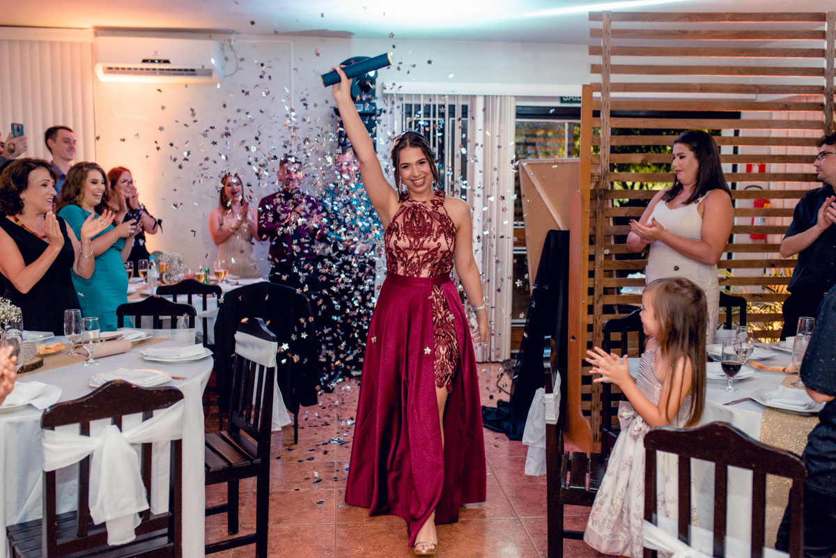 Formatura de Arquitetura na cidade de Santo Ângelo, pela Universidade Regional Integrada de Santo Ângelo/URI.
Produção maquiagem e cabelo por @azevedojo, colação de grau na Praça da Catedral Angelopolitana.
