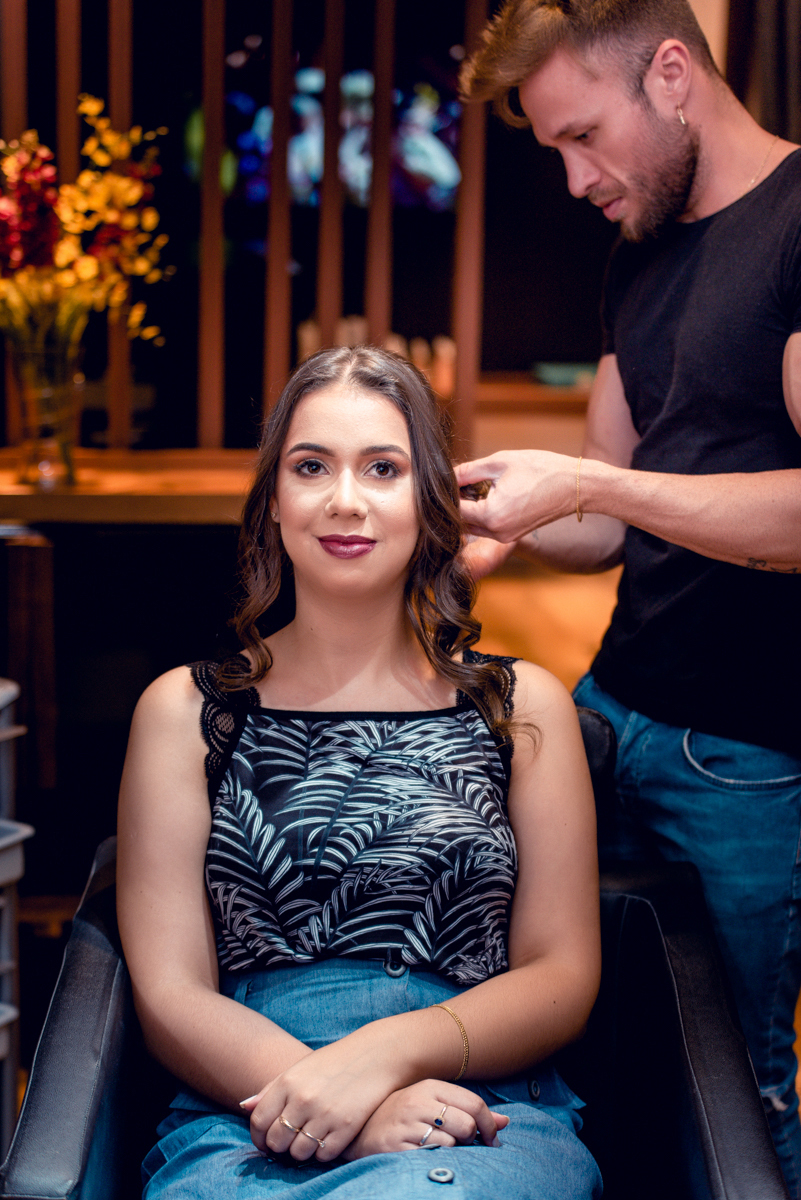 Formatura de Arquitetura na cidade de Santo Ângelo, pela Universidade Regional Integrada de Santo Ângelo/URI.
Produção maquiagem e cabelo por @azevedojo, colação de grau na Praça da Catedral Angelopolitana.
