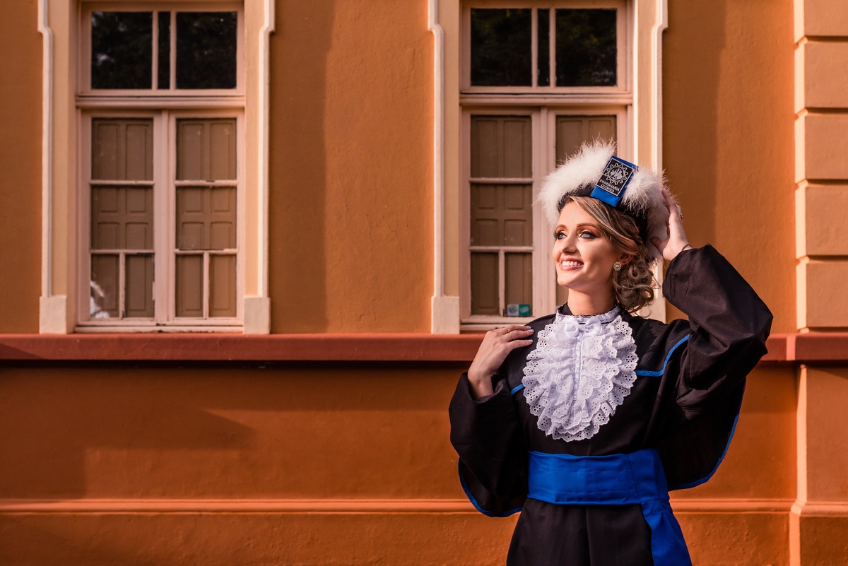 ensaio toga formatura sorrindo formanda uri santo angelo engenharia quimica