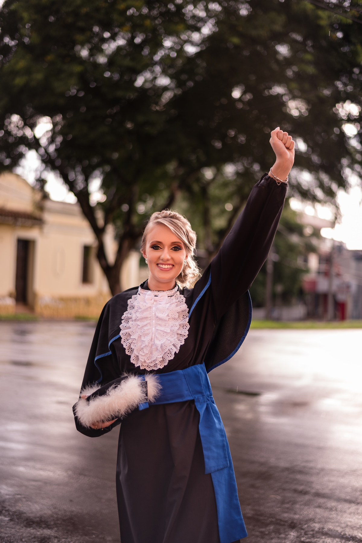 formatura comemoracao em frente ao Museu Jose Olavo Machado