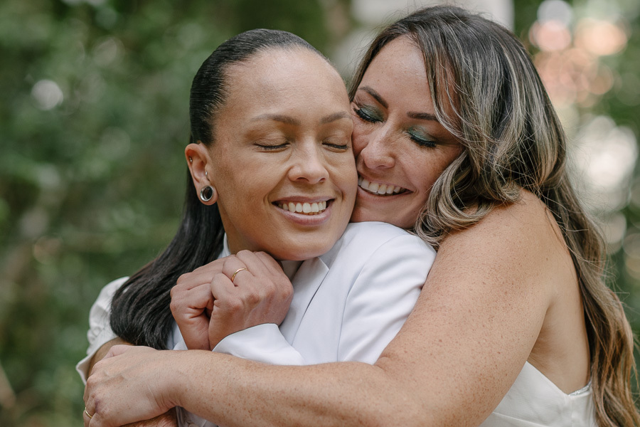 A felicidade de iniciar uma vida juntas. Um registro que transborda alegria e cumplicidade, mostrando a leveza do amor de Aline e Bárbara.