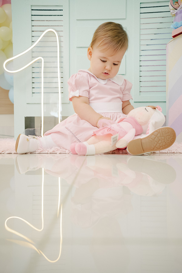 O agradecimento em forma de mimo. Fotografar as lembrancinhas é registrar o carinho dos anfitriões com seus convidados, finalizando a história visual do evento de forma completa.