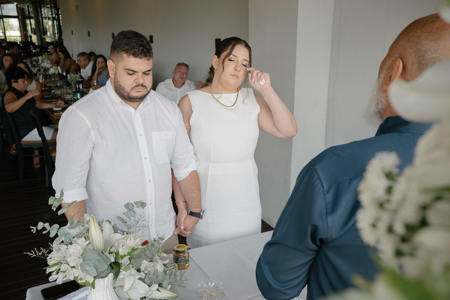 Família reunida: Almoço de confraternização pós-casamento civil em São José dos Campos. Alegria contagiante no Boigalê.