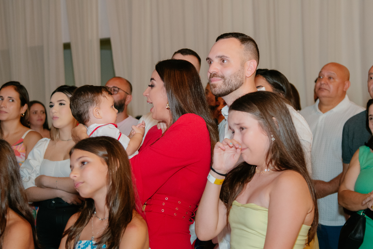 A plateia do espetáculo do Benício! Registrar os convidados é mostrar a dimensão do carinho e da celebração. Uma cobertura 360° do aniversário infantil.