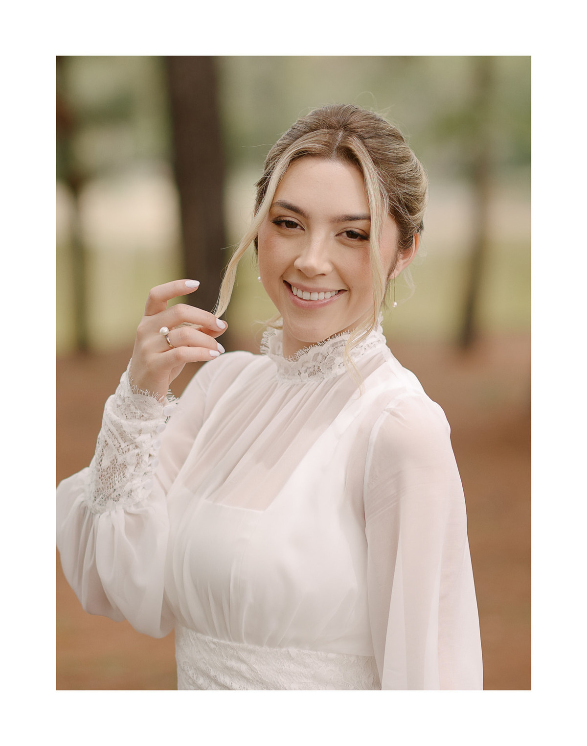 O Sorriso da Noiva em São José dos Campos. A felicidade e a beleza natural capturadas em um retrato. Fotógrafo de casamento em SJC: registrando a pureza da emoção.
