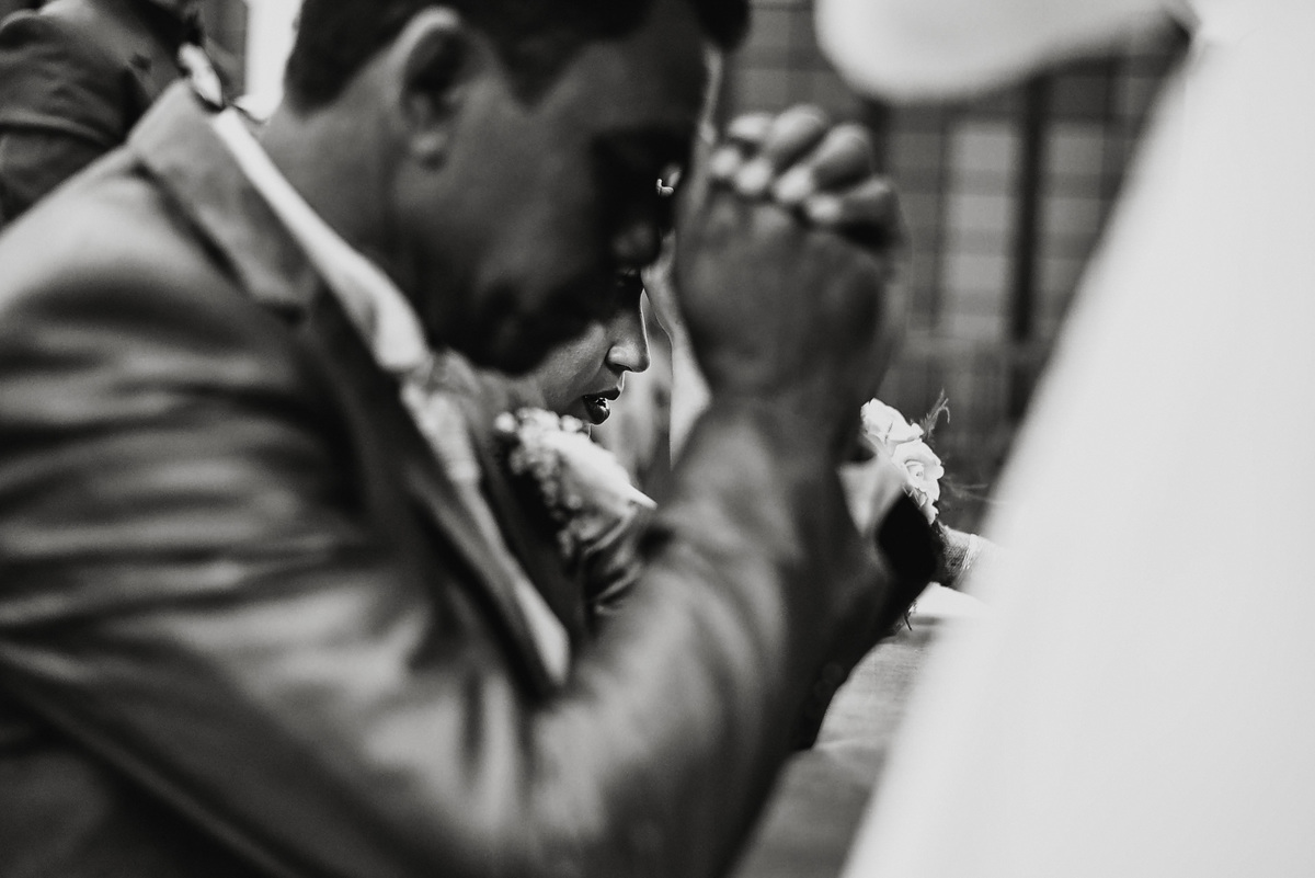 momento de oração do noivo