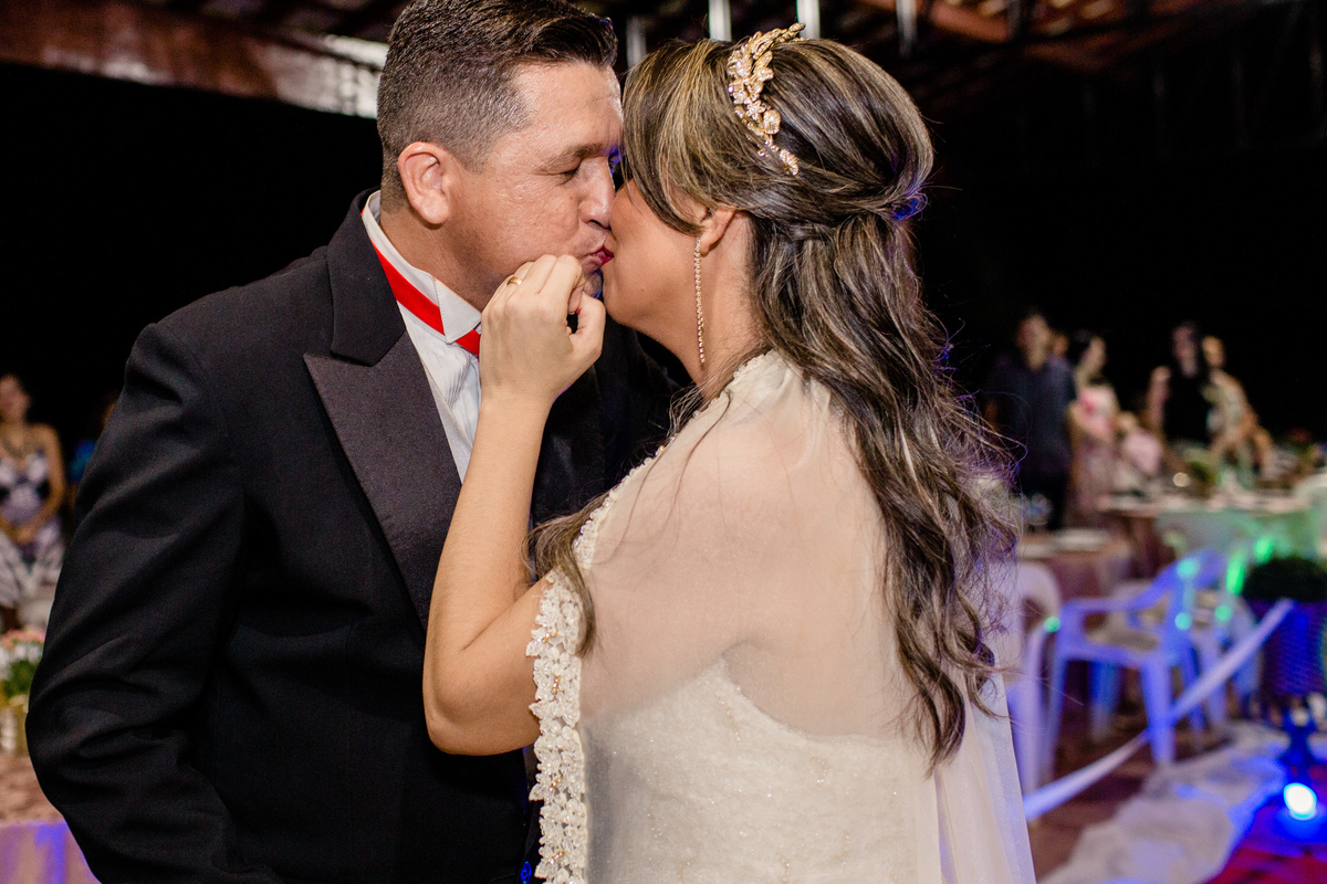 o beijo do casamento