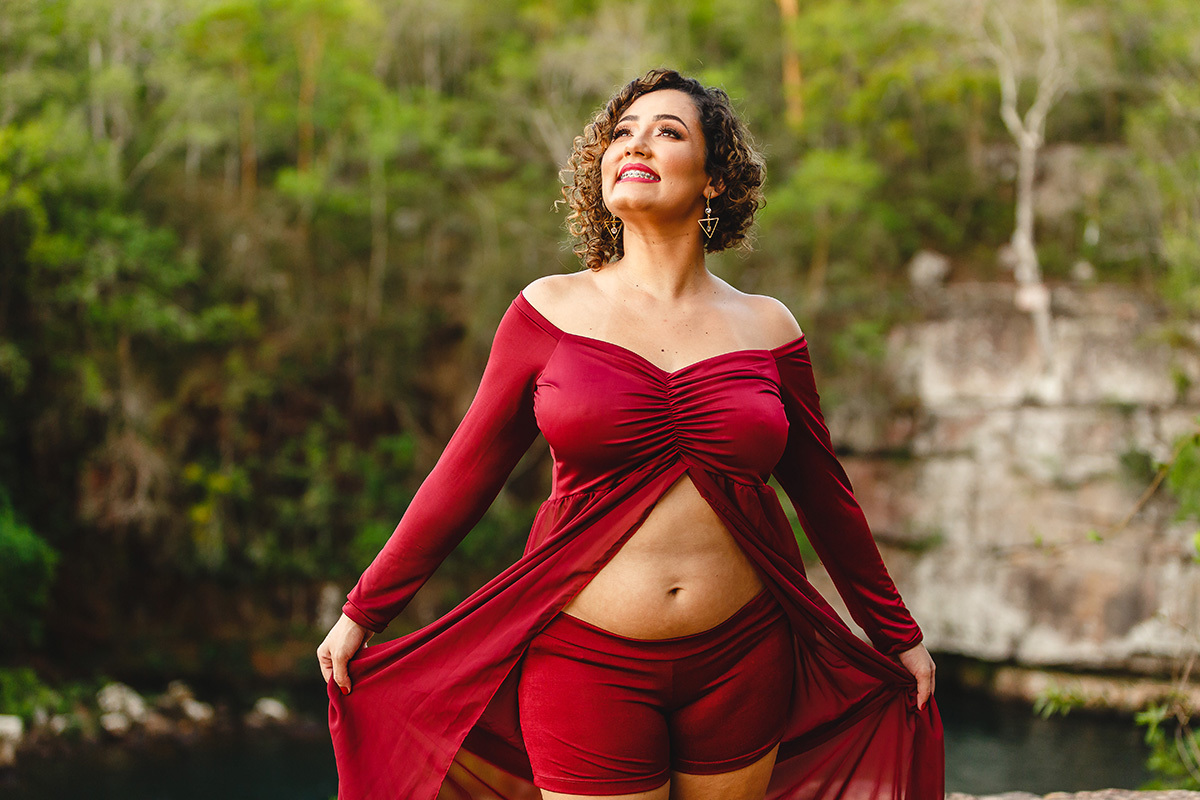 mamãe descontraída durante as suas fotos 