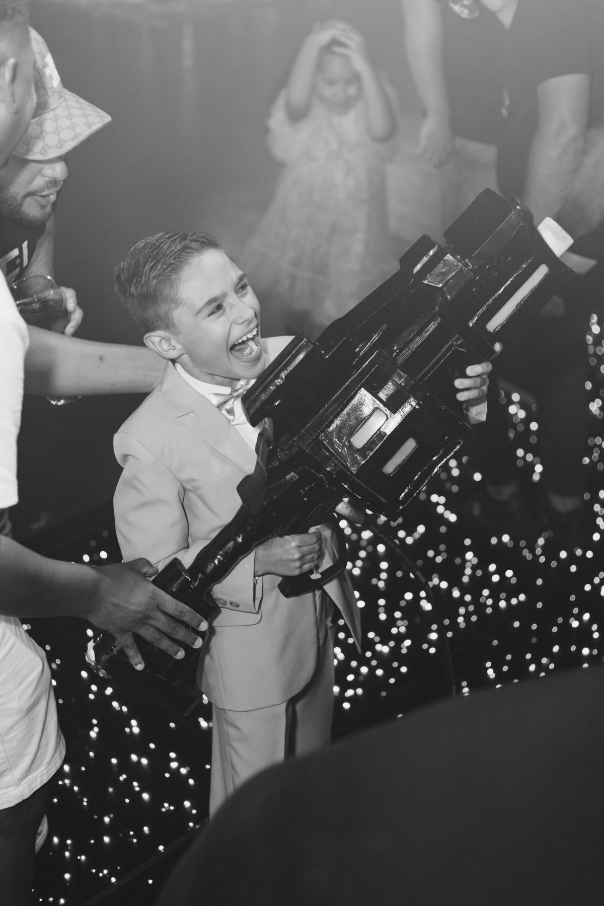 Festa de Aniversário de 15 Anos da Eloisa Marthos no Espaço Atmosphera | sonho de princesa valsa cerimonia vestido inspiração ideias criatividade floral princesa | fotógrafo em Guarujá Ton Prans Fotografia