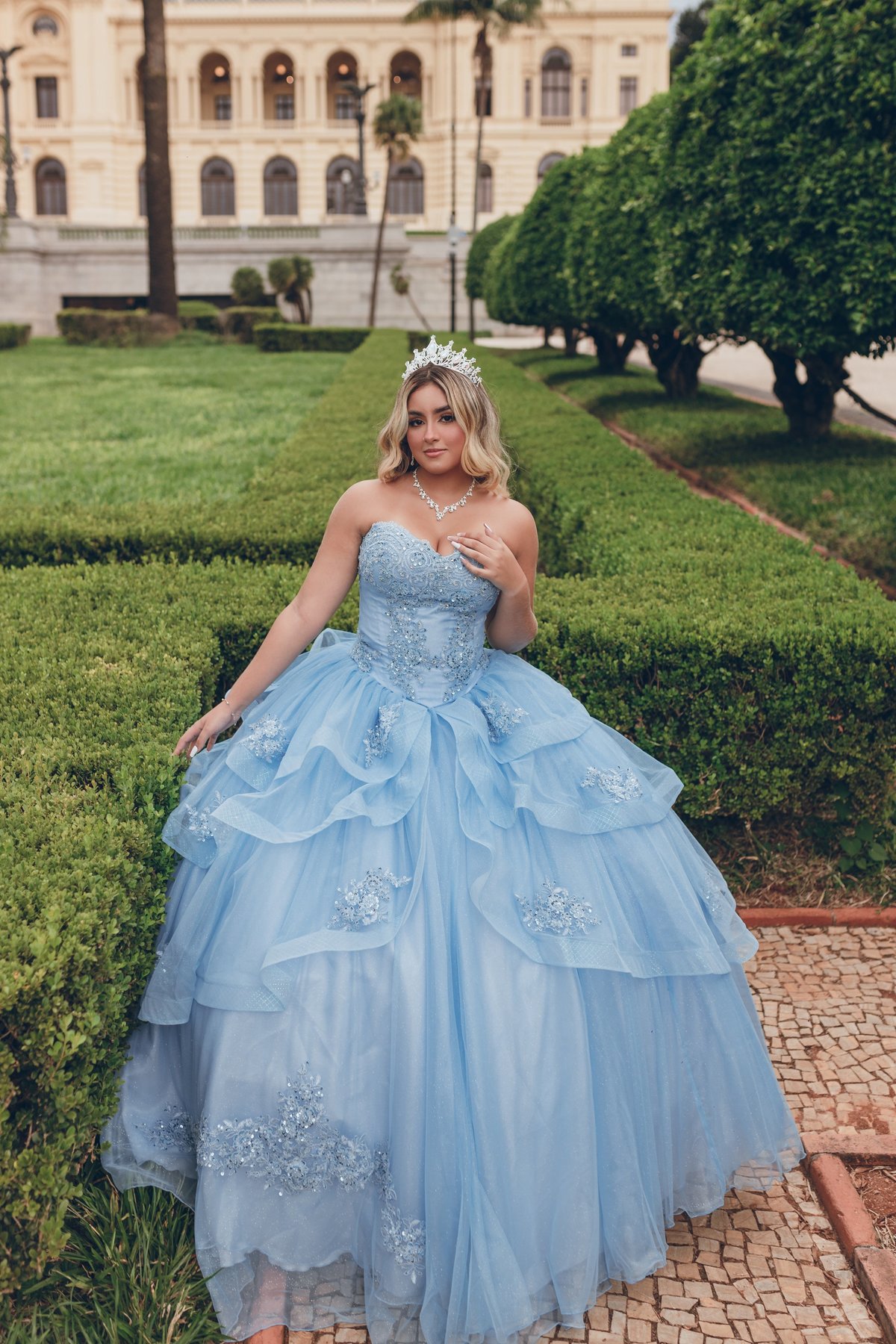 ensaio fotografico book debutante 15 anos ensaio fotográfico book debutante 15 anos museu ipiranga realeza vestido princesa Disney Cinderela Cinderella | inspiração ideias criatividade poses modelo | fotografo em Guarujá Ton Prans Fotografia