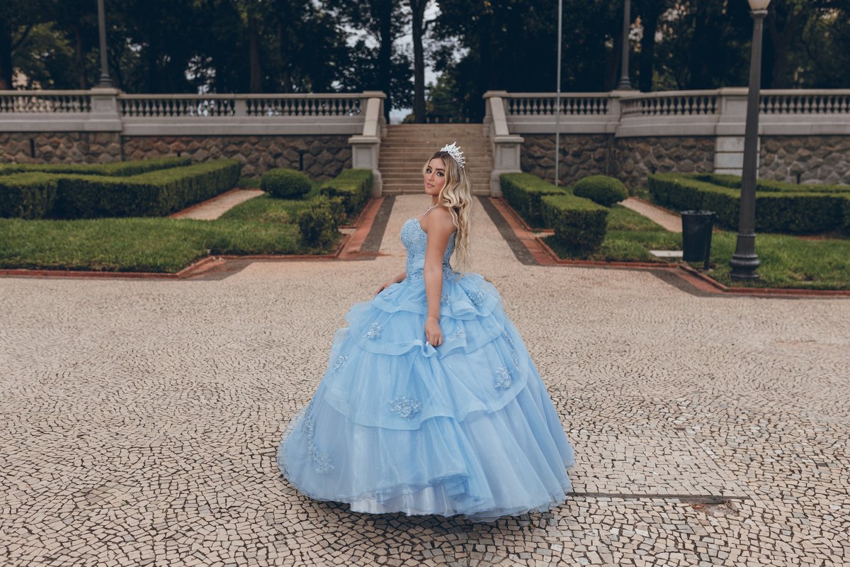 ensaio fotografico book debutante 15 anos ensaio fotográfico book debutante 15 anos museu ipiranga realeza vestido princesa Disney Cinderela Cinderella | inspiração ideias criatividade poses modelo | fotografo em Guarujá Ton Prans Fotografia