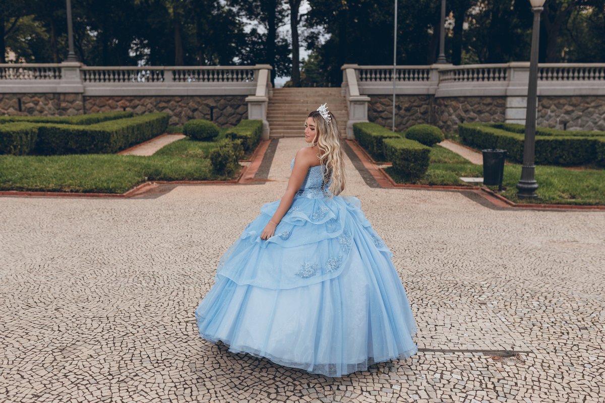 ensaio fotografico book debutante 15 anos ensaio fotográfico book debutante 15 anos museu ipiranga realeza vestido princesa Disney Cinderela Cinderella | inspiração ideias criatividade poses modelo | fotografo em Guarujá Ton Prans Fotografia