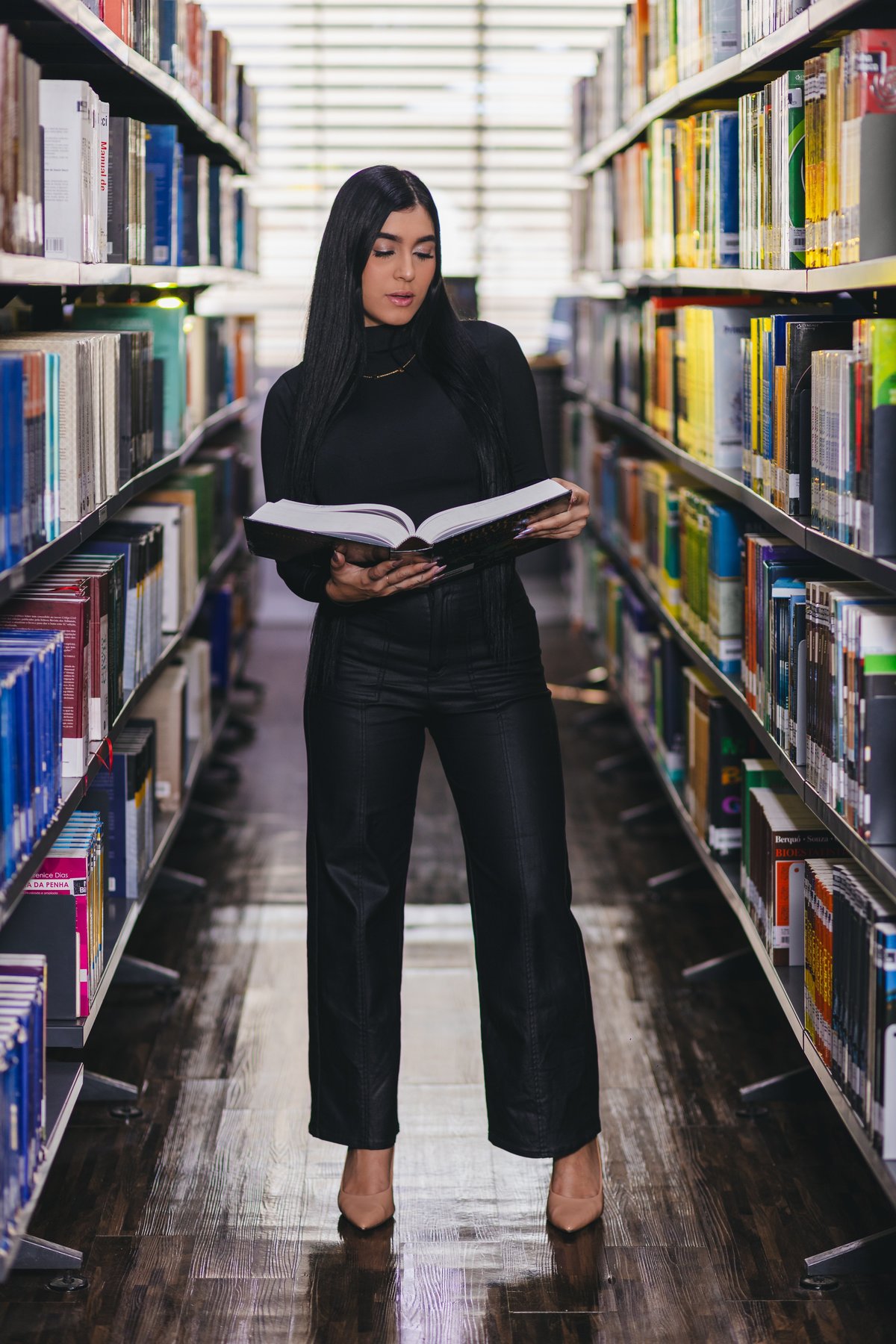 ensaio de formatura dos formandos de veterinária da universidade São Judas Campus Unimonte vestindo jaleco, pijama