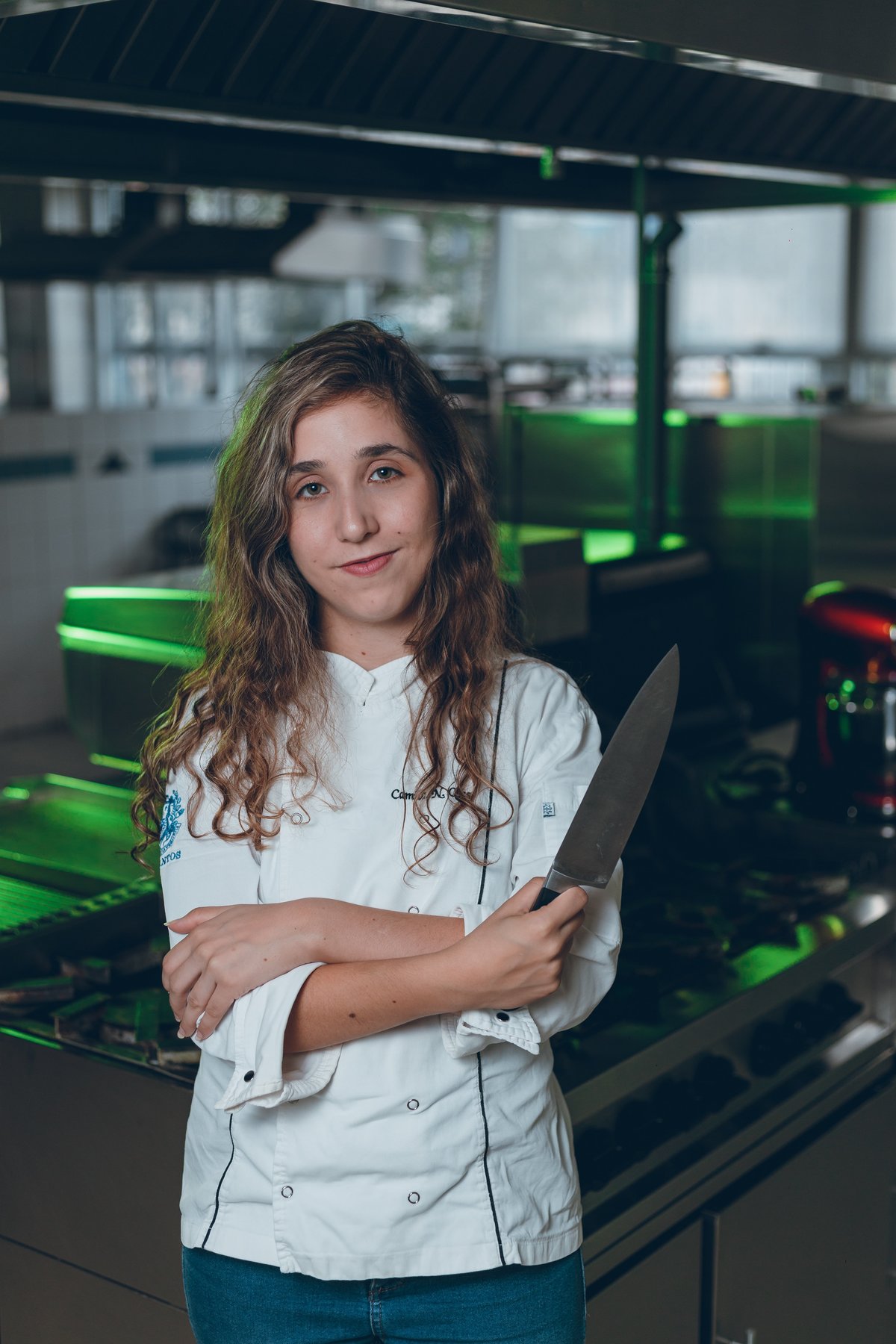 ensaio de formatura dos formandos de gastronomia da Universidade Católica de Santos, vestindo chef doula, cozinha, culinária