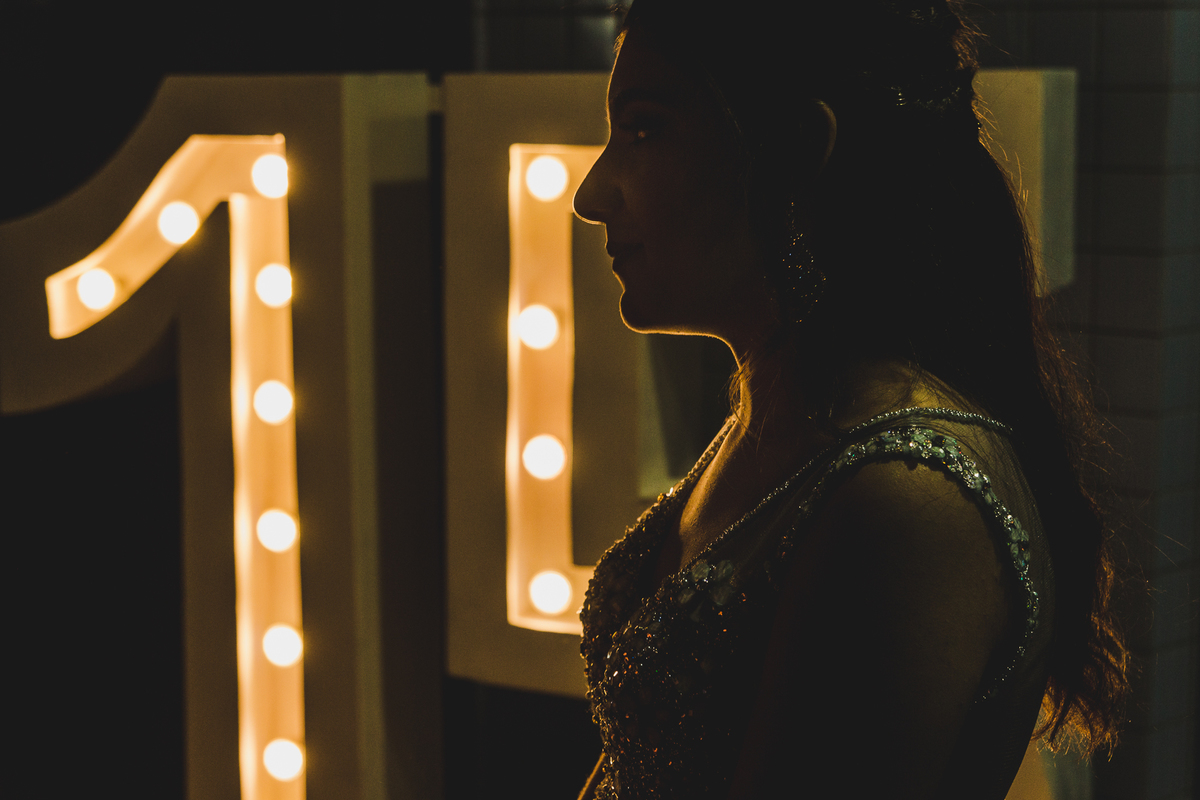 festa aniversario debutante 15 anos no Guarujá Salão de Festas Porto & Ventos | sonho de princesa valsa dança balada cerimonia vestido inspiracao ideias criatividade decoracao | fotografo em Guaruja Ton Prans Fotografia