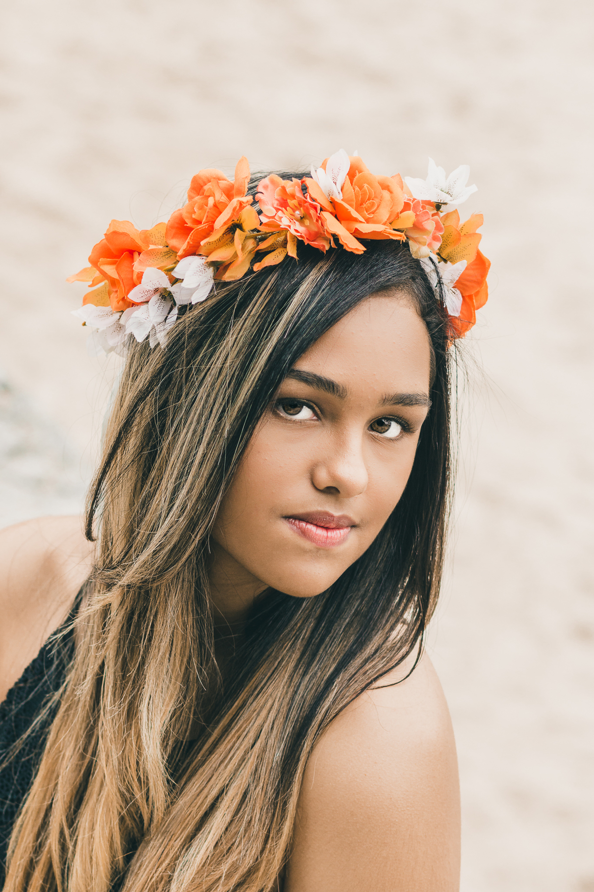 ensaio fotografico book debutante 15 anos na praia das Conchas no Guarujá | inspiracao ideias criatividade poses modelo | fotografo em Guaruja Ton Prans Fotografia