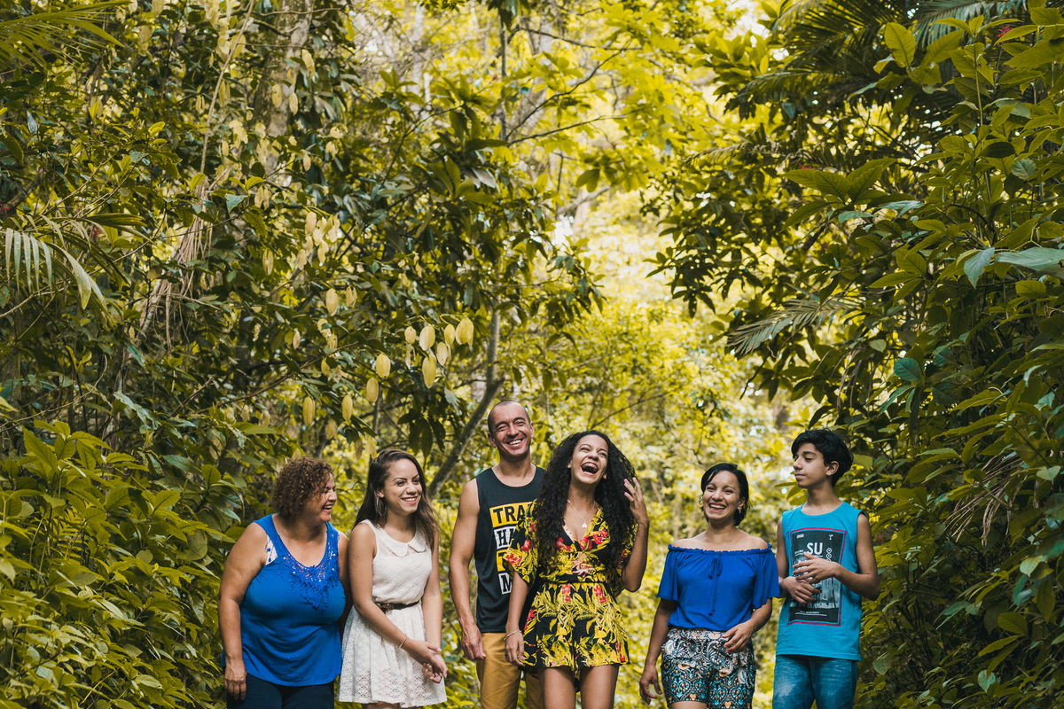 ensaio fotografico book debutante 15 anos na praia de Sao Pedro e Conchas | inspiracao ideias criatividade poses modelo | fotografo em Guaruja Ton Prans Fotografia