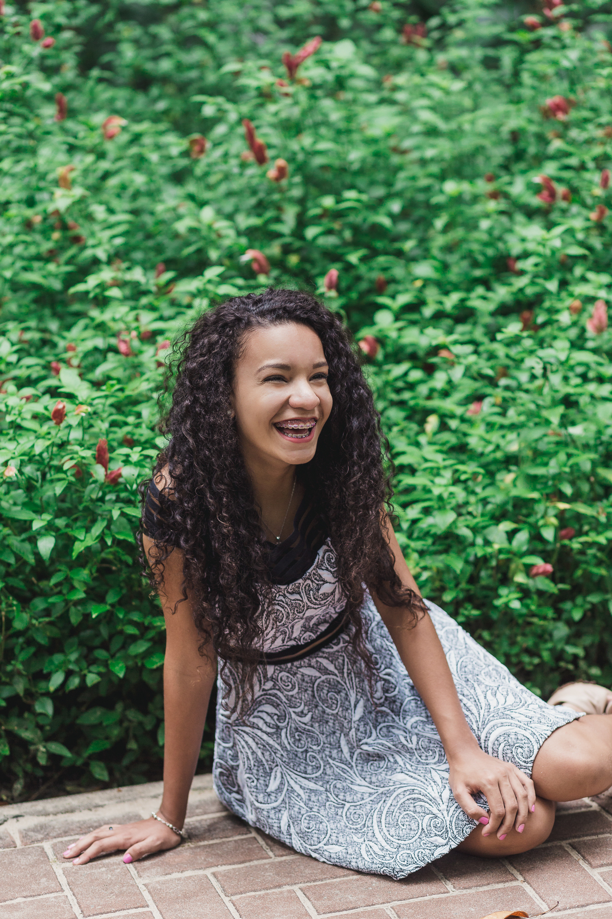 ensaio fotografico book debutante 15 anos na praia de Sao Pedro e Conchas | inspiracao ideias criatividade poses modelo | fotografo em Guaruja Ton Prans Fotografia