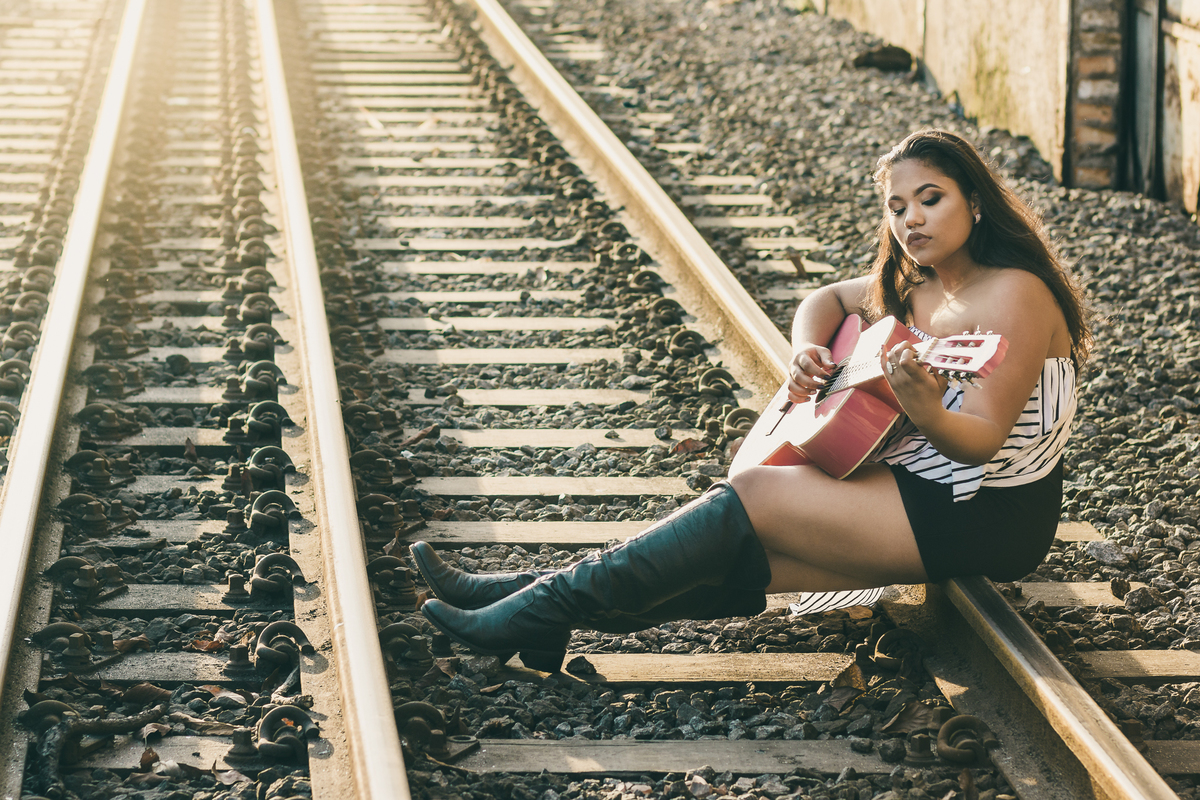 ensaio fotografico book debutante 15 anos no centro historico de Santos | inspiracao ideias criatividade poses modelo | fotografo em Guaruja Ton Prans Fotografia