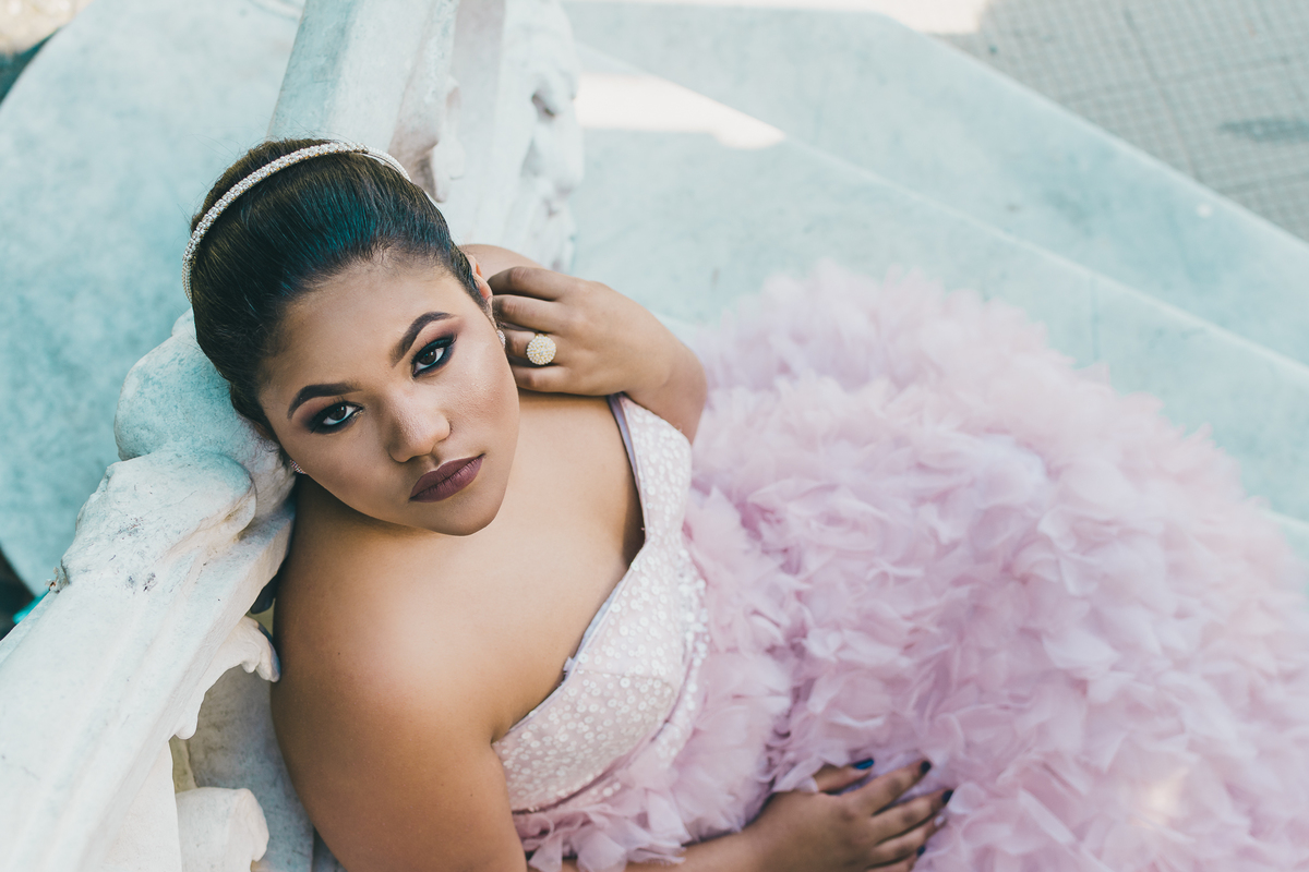 ensaio fotografico book debutante 15 anos na Pinacoteca Benedicto Calixto em Santos inspiracao no livro A Selecao (The Selection) | fotografo em Guaruja Ton Prans Fotografia