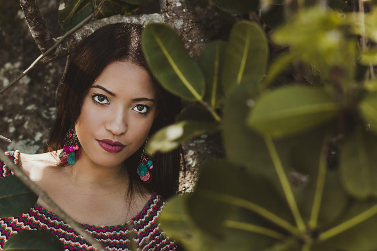 ensaio fotografico book 18 anos na Praia Conchas | inspiracao ideias criatividade poses modelo | fotografo em Guaruja Ton Prans Fotografia