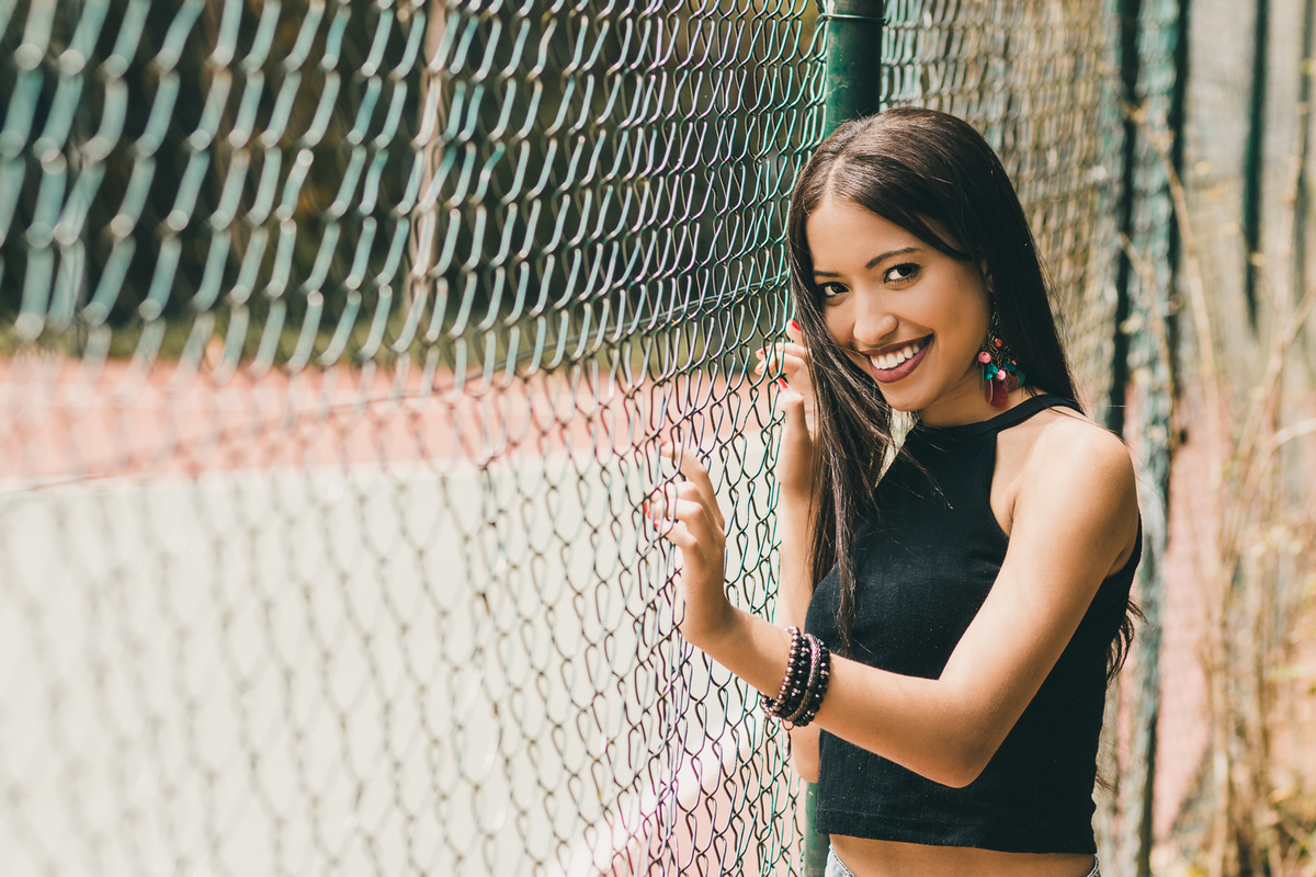 ensaio fotografico book 18 anos na Praia Conchas | inspiracao ideias criatividade poses modelo | fotografo em Guaruja Ton Prans Fotografia