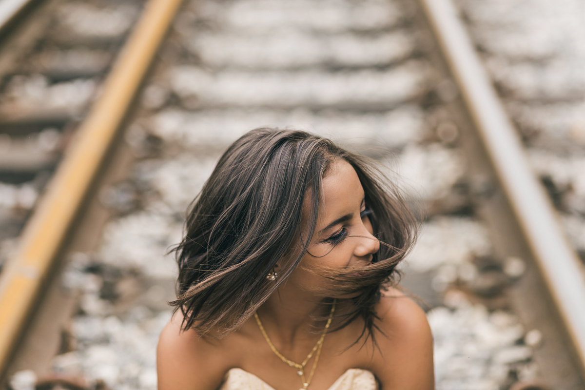 Ton Prans Fotografia | Ensaio debutante 15 anos da Fernanda no centro de Santos, Bonde Turístico, Museu do Pelé e Bolsa do Café