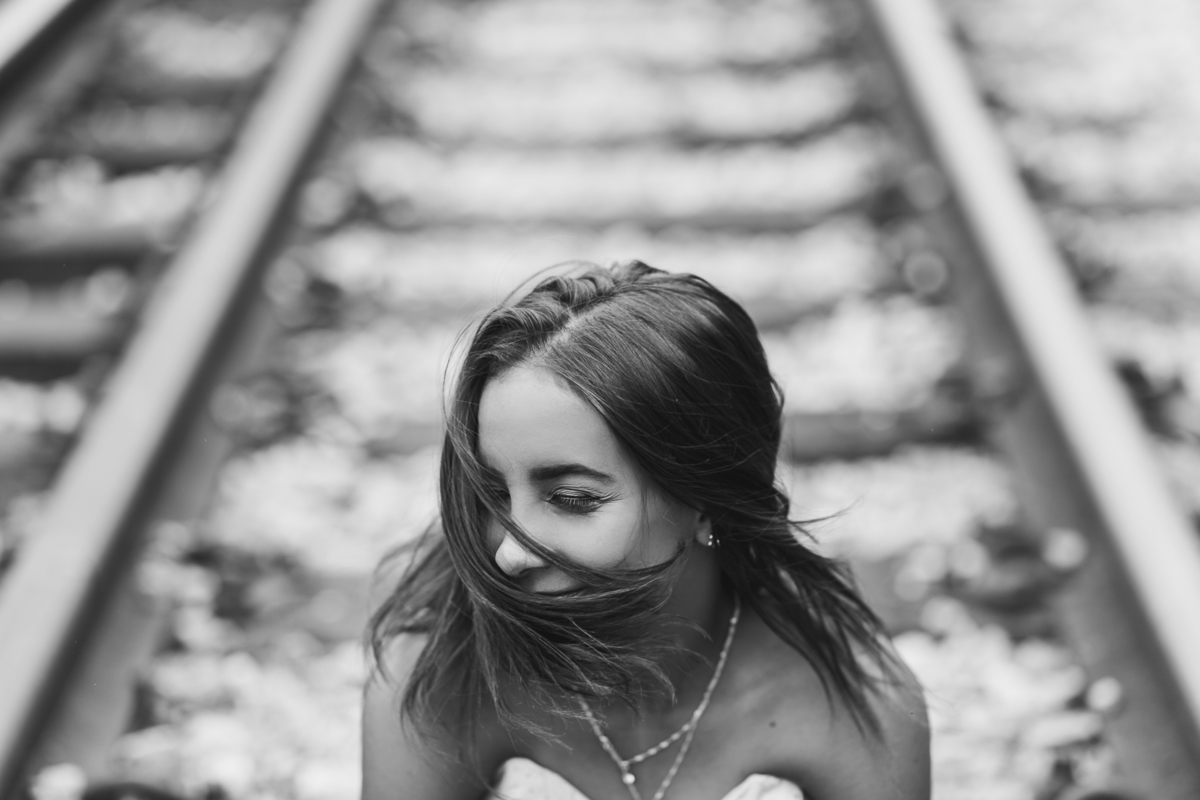 Ton Prans Fotografia | Ensaio debutante 15 anos da Fernanda no centro de Santos, Bonde Turístico, Museu do Pelé e Bolsa do Café