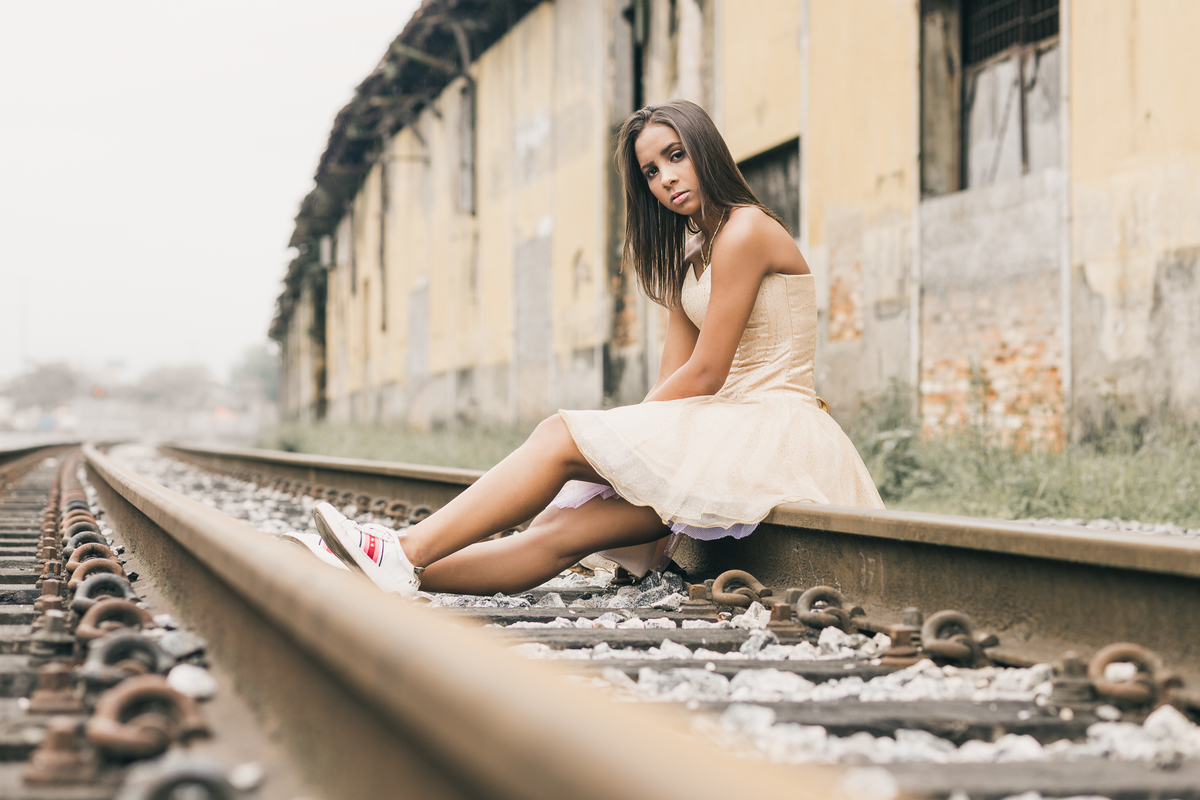 Ton Prans Fotografia | Ensaio debutante 15 anos da Fernanda no centro de Santos, Bonde Turístico, Museu do Pelé e Bolsa do Café